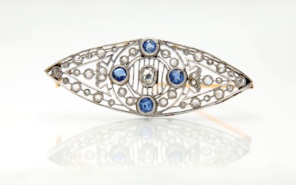Spilla antica a marquise in oro, diamanti e zaffiri