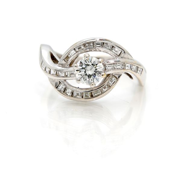 Anello in oro, diamanti in taglio carrè e tondo brillante