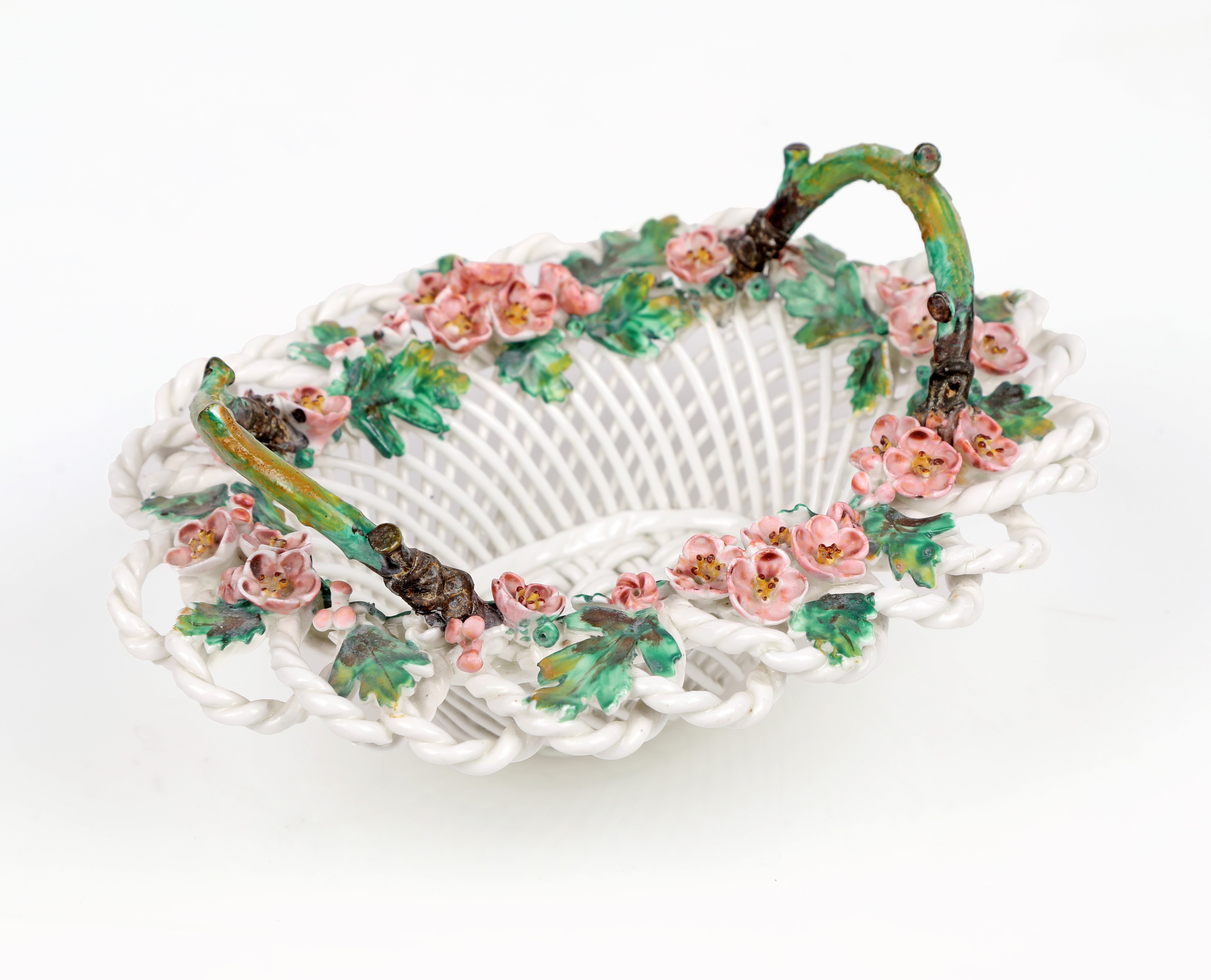 Cestino in ceramica bianca, Belleek, Irlanda, fine del XIX secolo