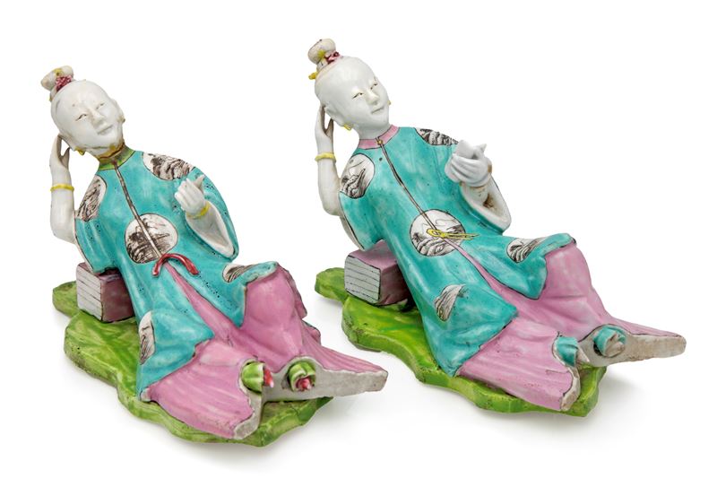 Due figure femminili in porcellana policroma, Cina, dinastia Qing, XIX secolo