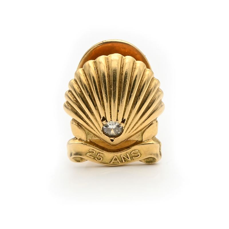 Cartier pinza da rever in oro e diamante