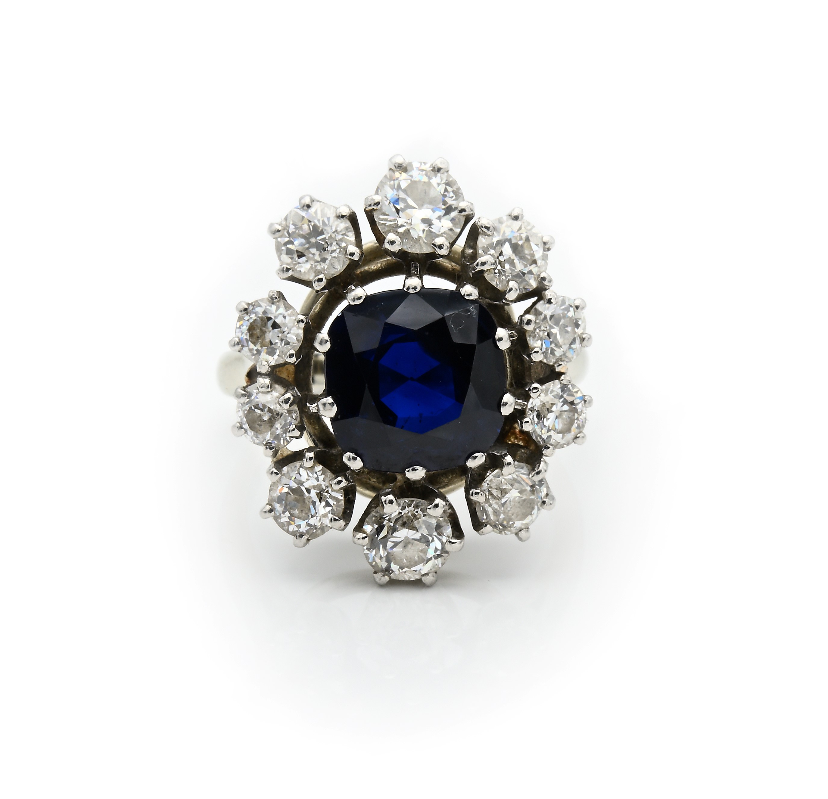 Anello in oro, zaffiro e brillanti