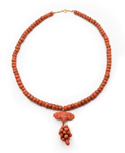 Collana antica in corallo e oro giallo 750/000