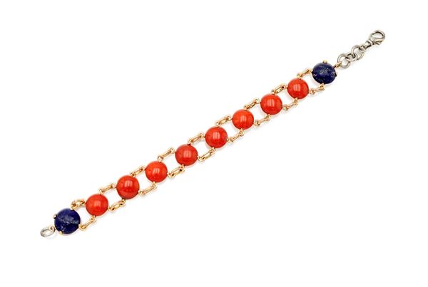 Bracciale in oro, metallo, corallo e lapislazzuli