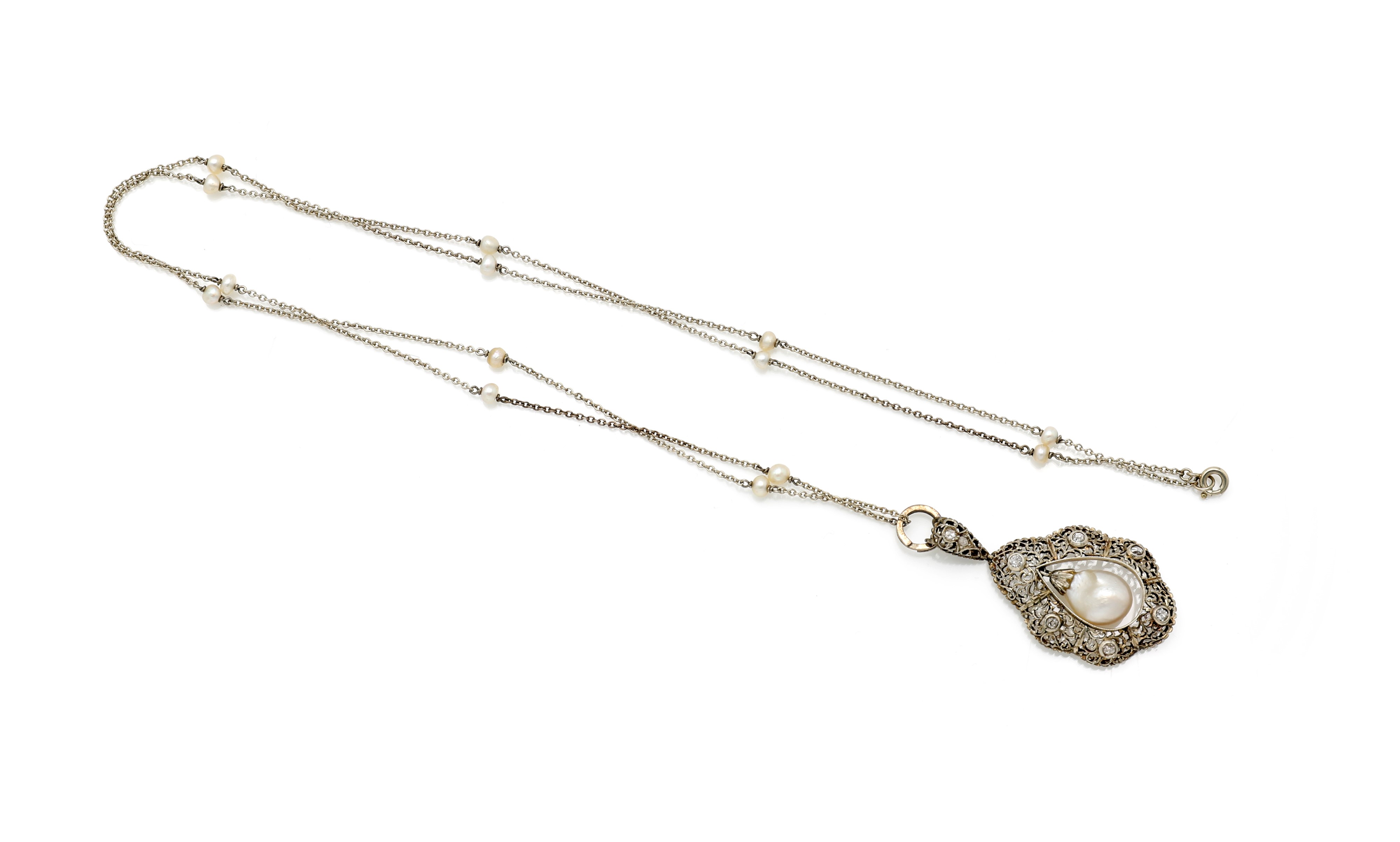 Pendente con catena antico, art nouveaux, in oro, perle naturali e diamanti