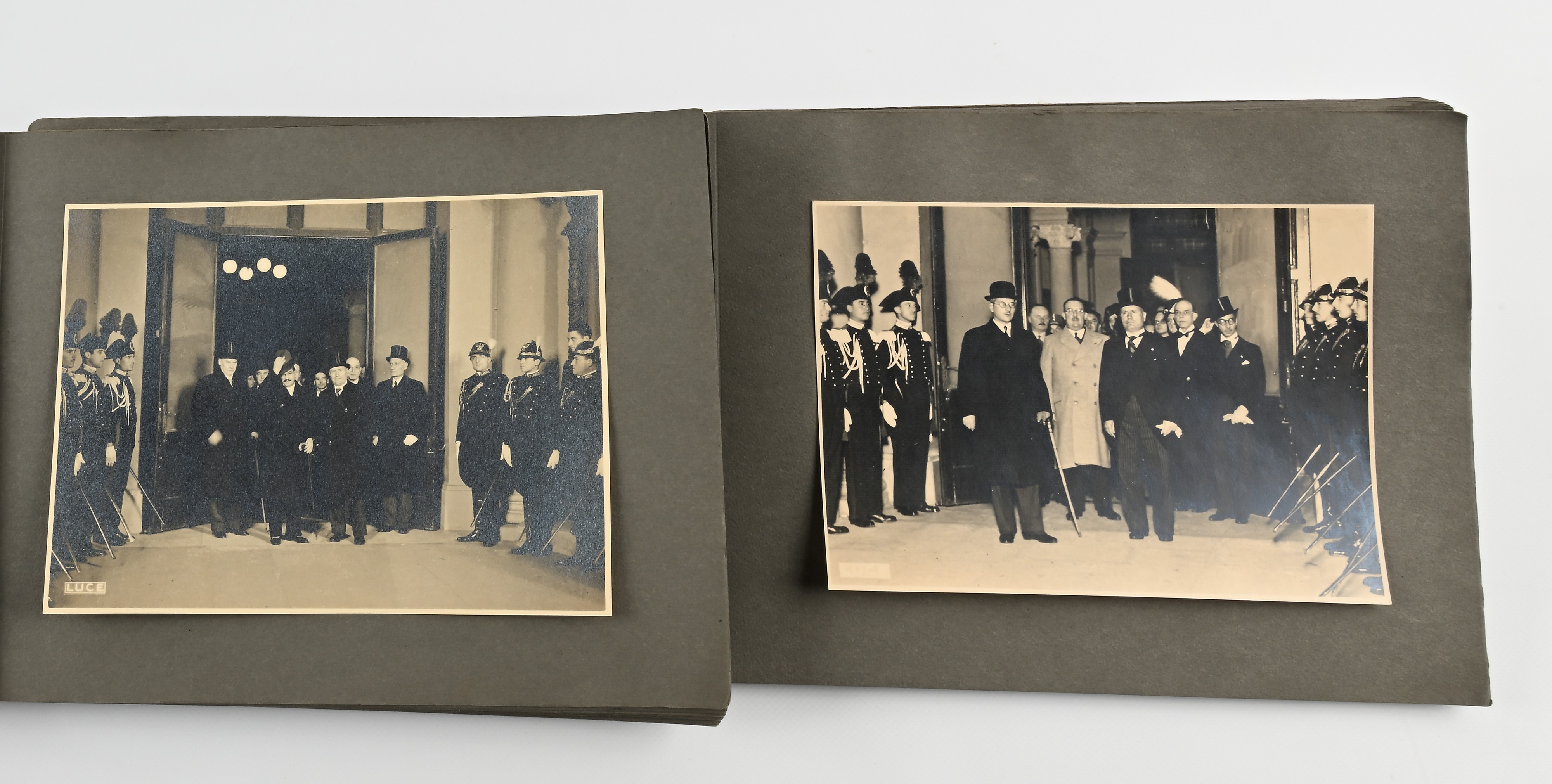 Istituto Nazionale Luce, 2 Album fotografici su attività internazionale (1934-1935)