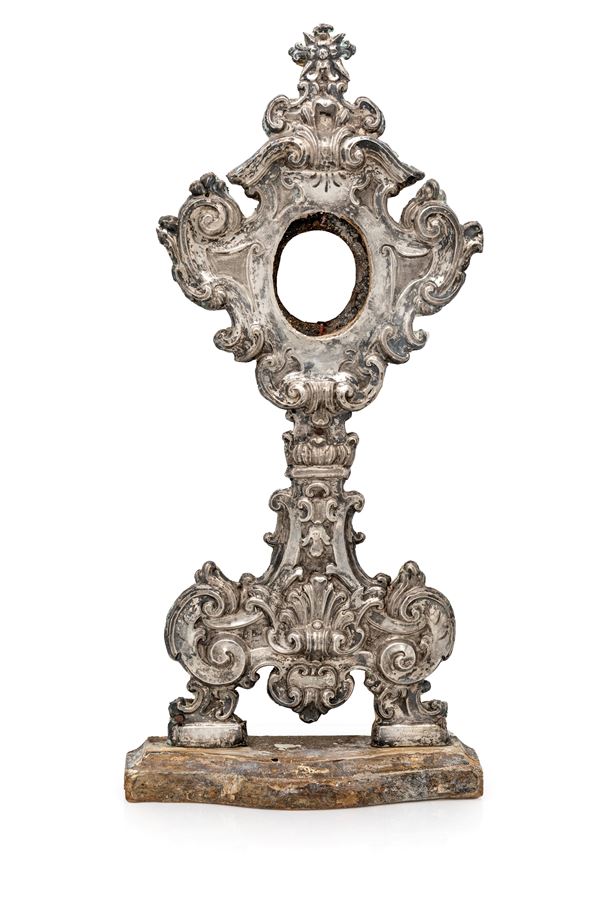 Reliquiario in legno e lamina d'argento