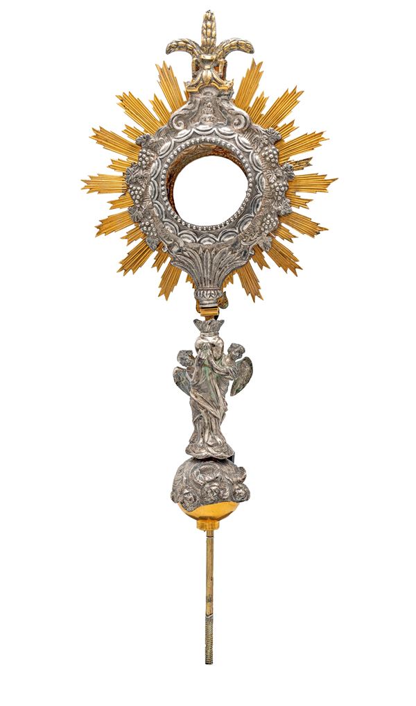 Ostensorio in bronzo dorato e argento con spighe e grappoli d'uva