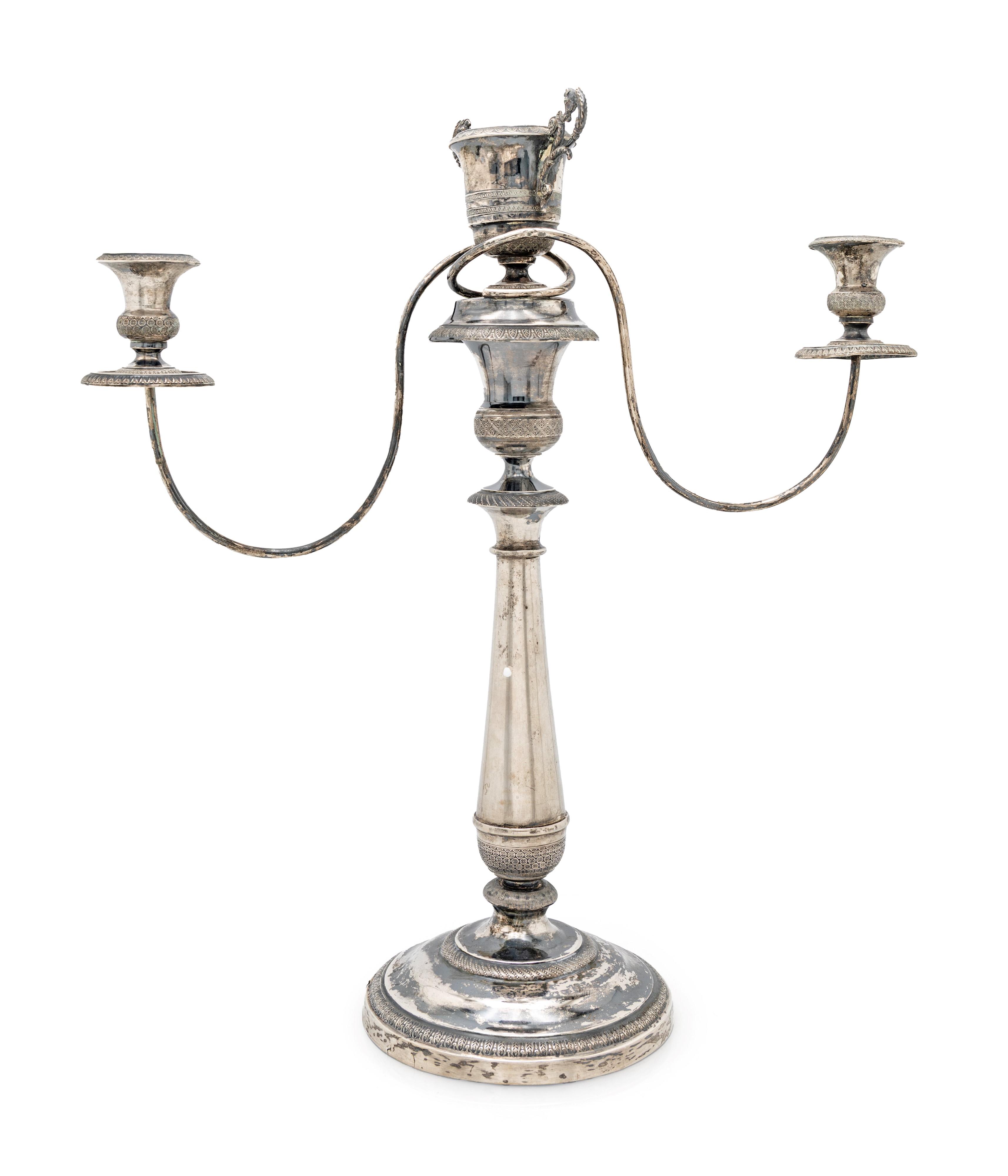 Coppia di candelabri in argento di gusto neoclassico, a doppio uso