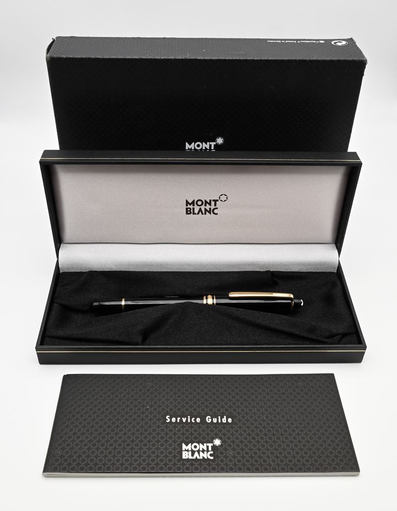 Montblanc Meisterstuck 145 - Penna stilografica in resina nera con particolari dorati