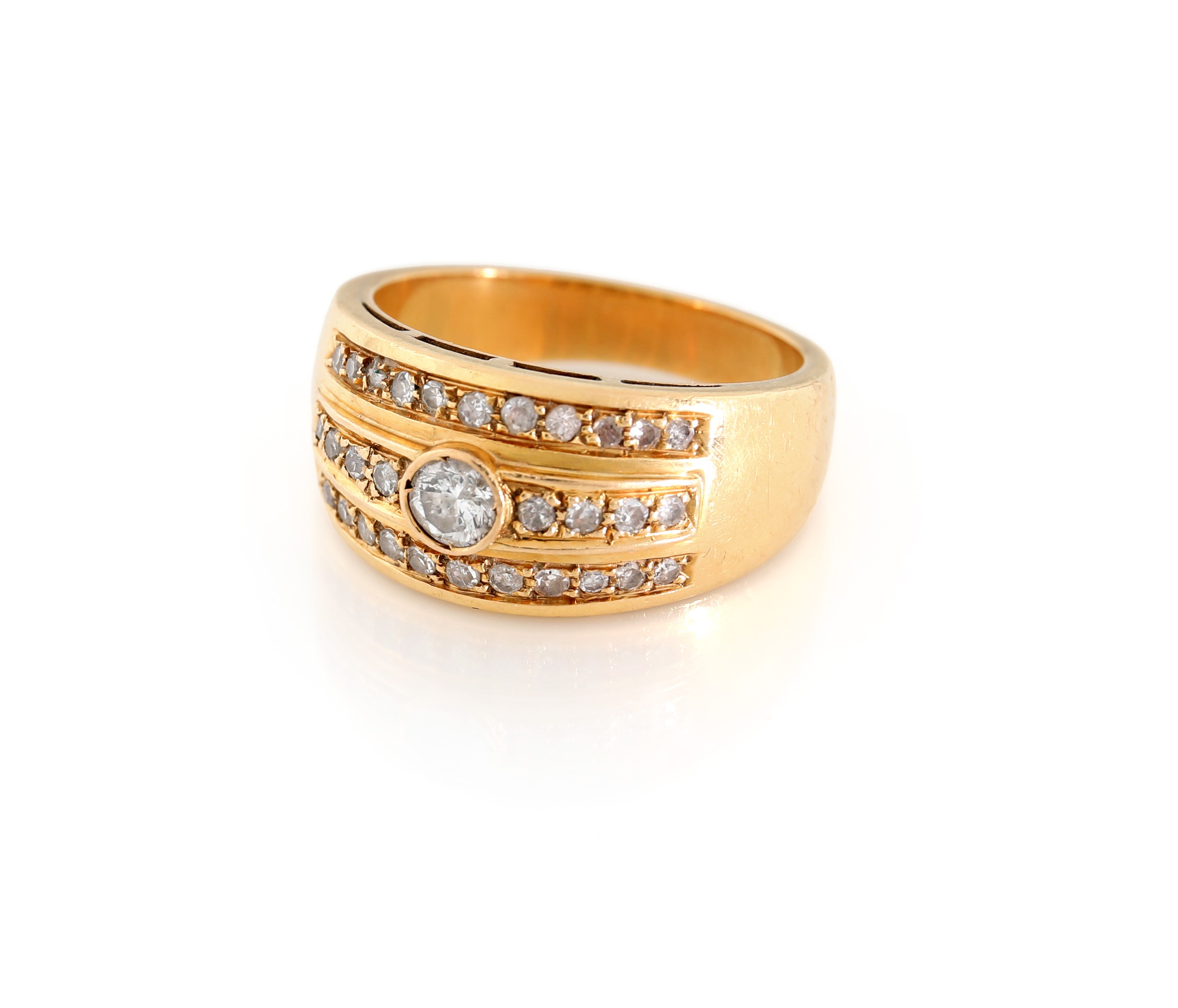 Anello in oro giallo 750/000 con brillanti