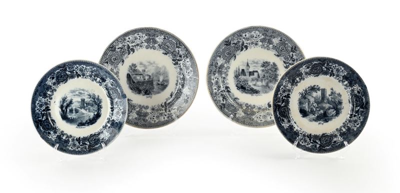 Villeroy & Boch, Due coppie di piatti in terraglia, decorazione monocroma blu, Germania, fine XIX...