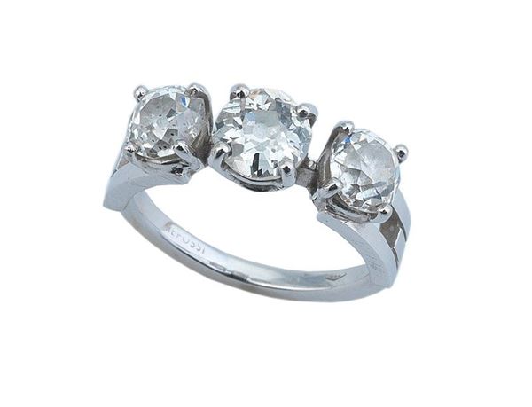 ANELLO IN ORO BIANCO E BRILLANTI