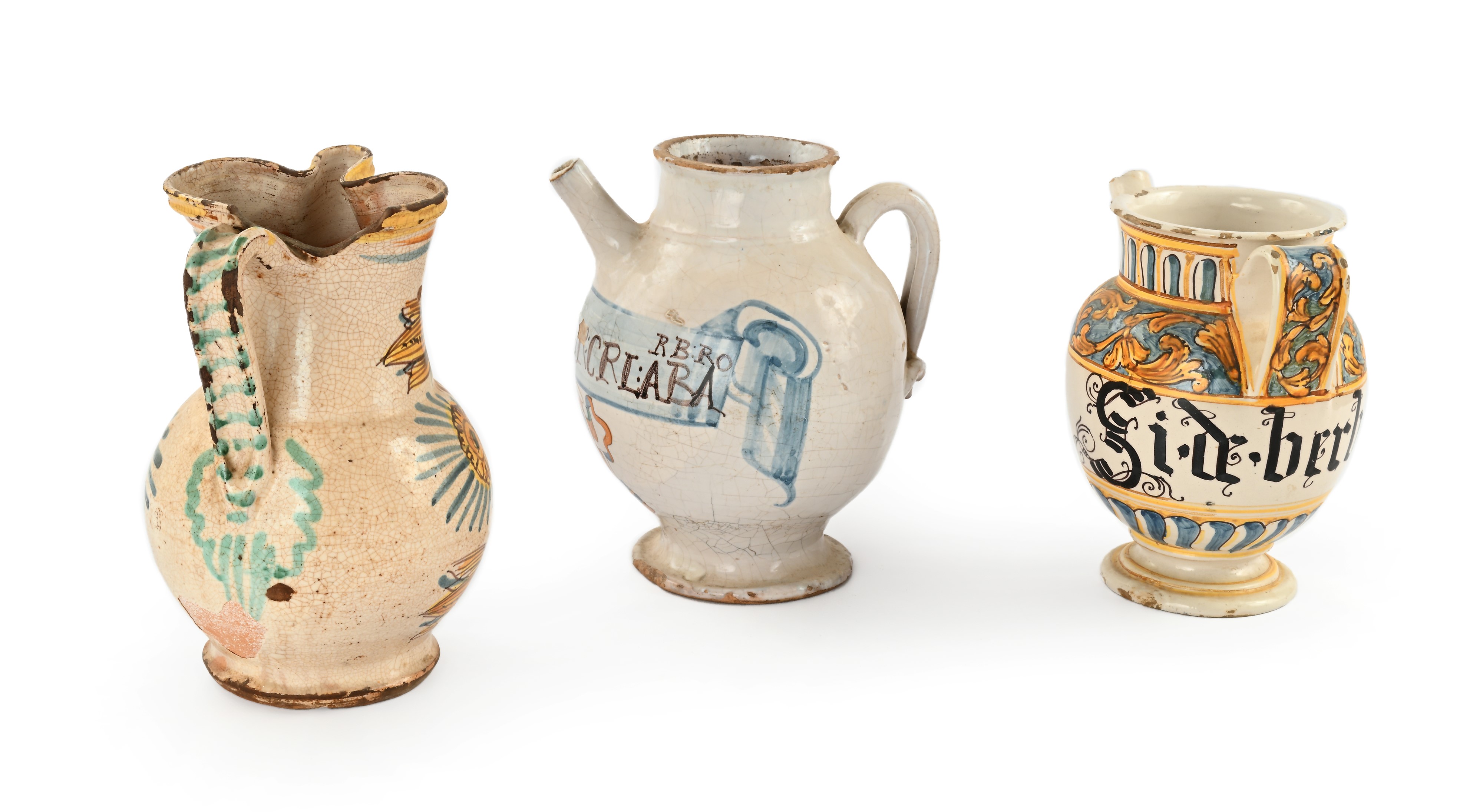 Tre brocchette in ceramica diverse