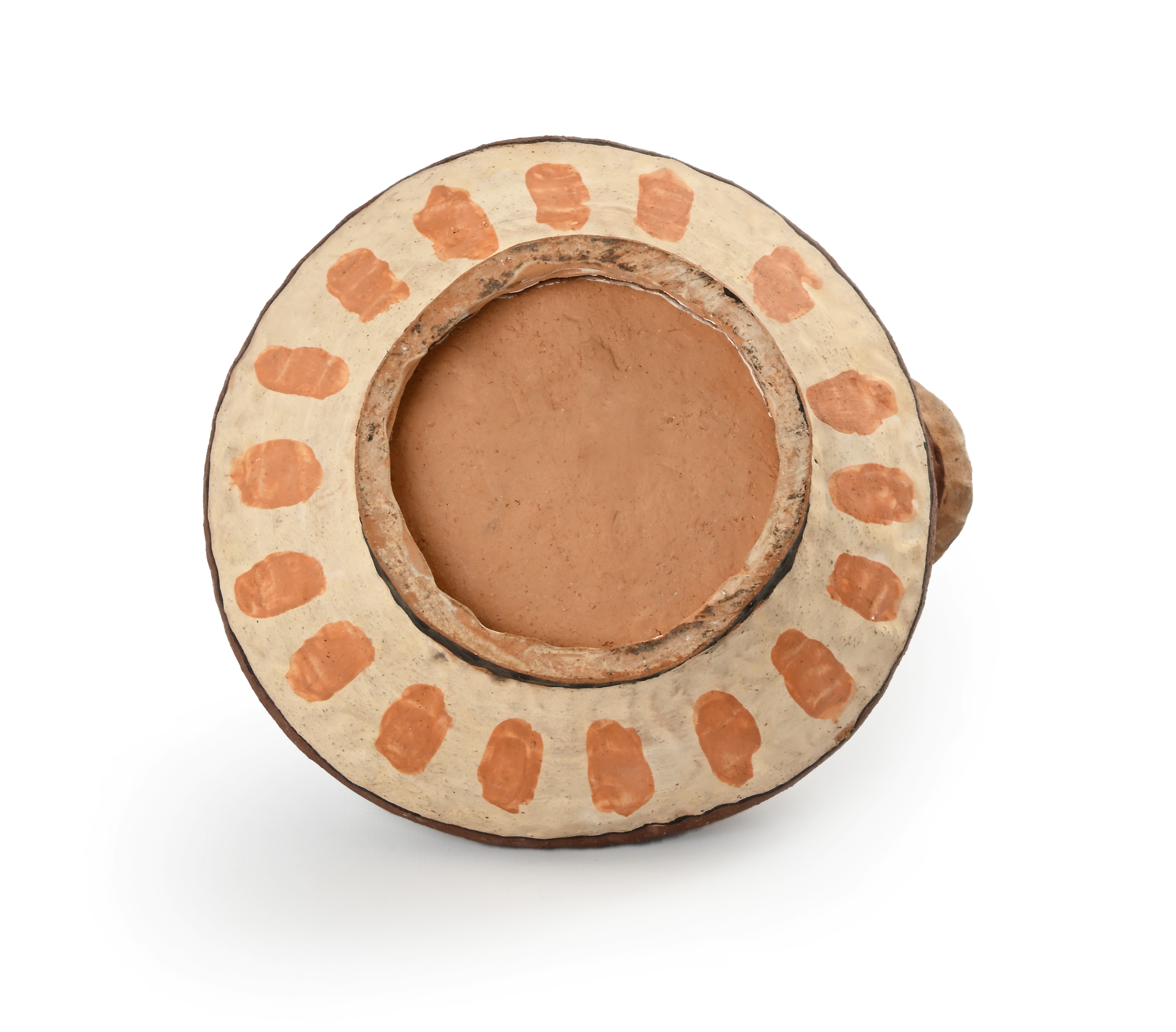 Vaso in terracotta decorata a motivi geometrici e con manico a forma di iguana