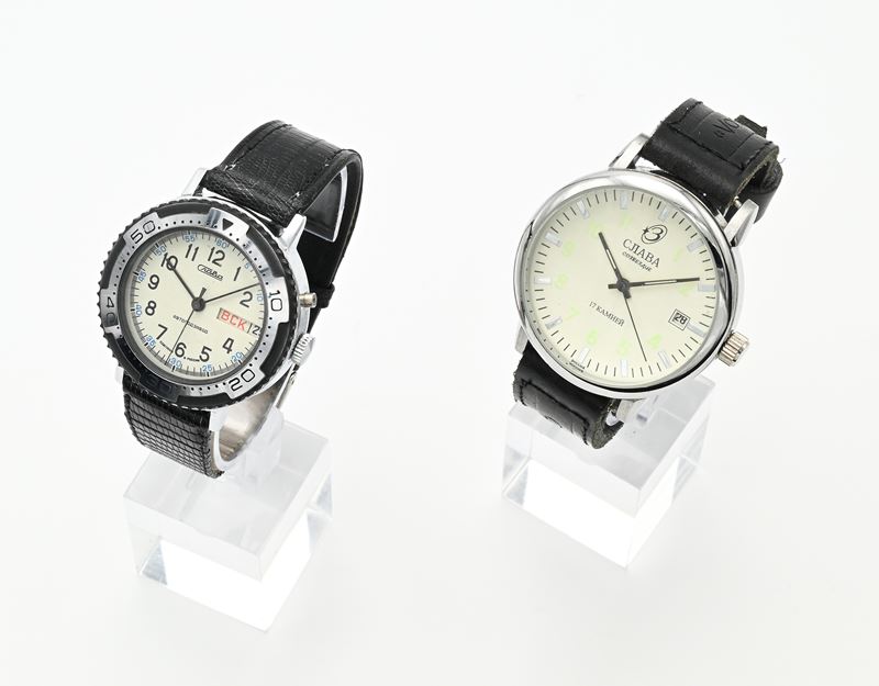 Slava - 2 orologi da polso con datario a carica meccanica da uomo in metallo cromato ed acciaio