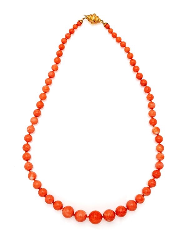 Collana in corallo ed oro