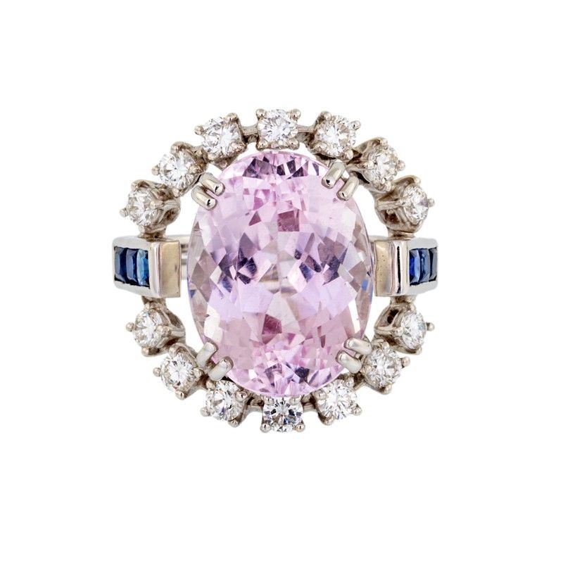 Anello in Oro Bianco con Kunzite Ovale