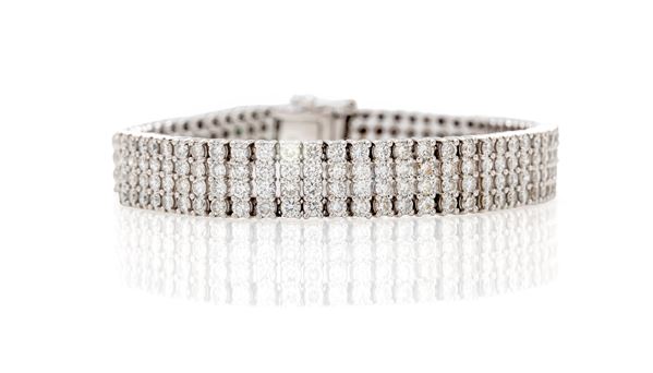 Bracciale in oro e brillanti.