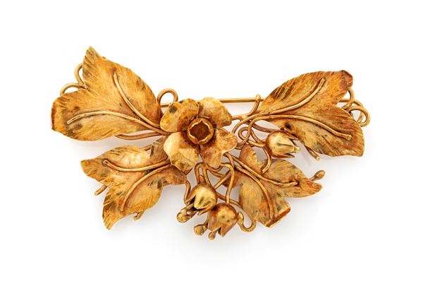 Spilla floreale in oro