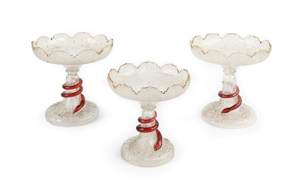 Tre alzate in vetro craquelé, Boemia (?), seconda metà del XIX secolo