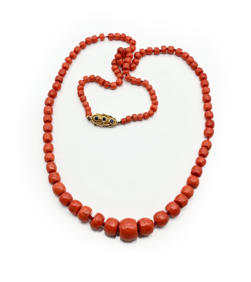 Collana in corallo e oro giallo 750/000