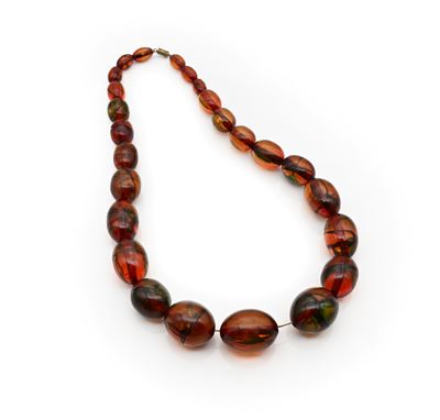 Collana in ambra e metallo, lunghezza 50 cm