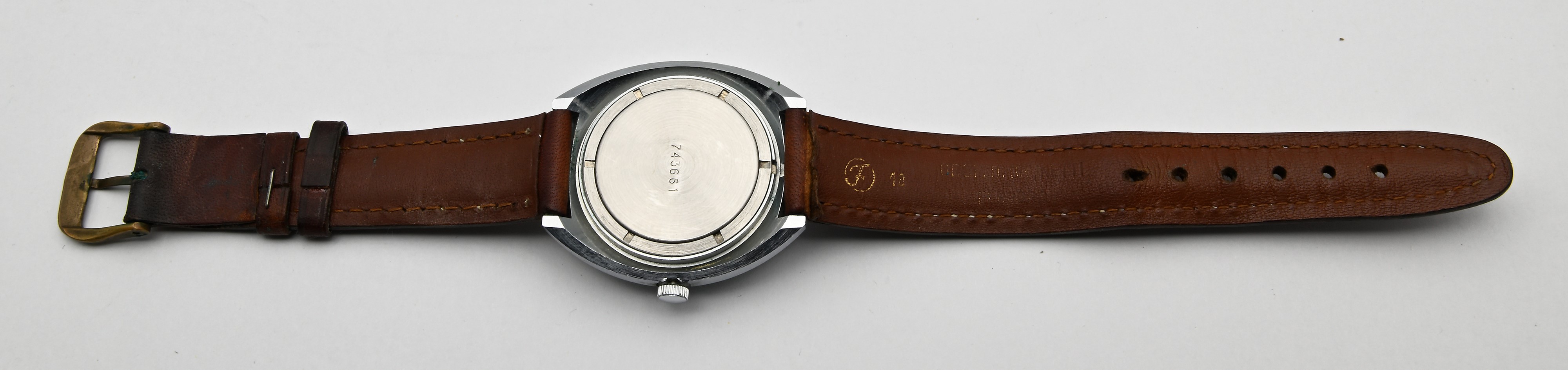 Vostok Komandirskie - Orologio da polso a carica meccanica con datario da uomo in metallo cromato...