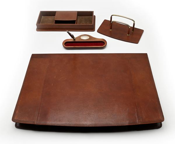 GV - Set da scrivania in pelle composto da cartella porta documenti; porta carte/lettere; porta penne e portabiglietti