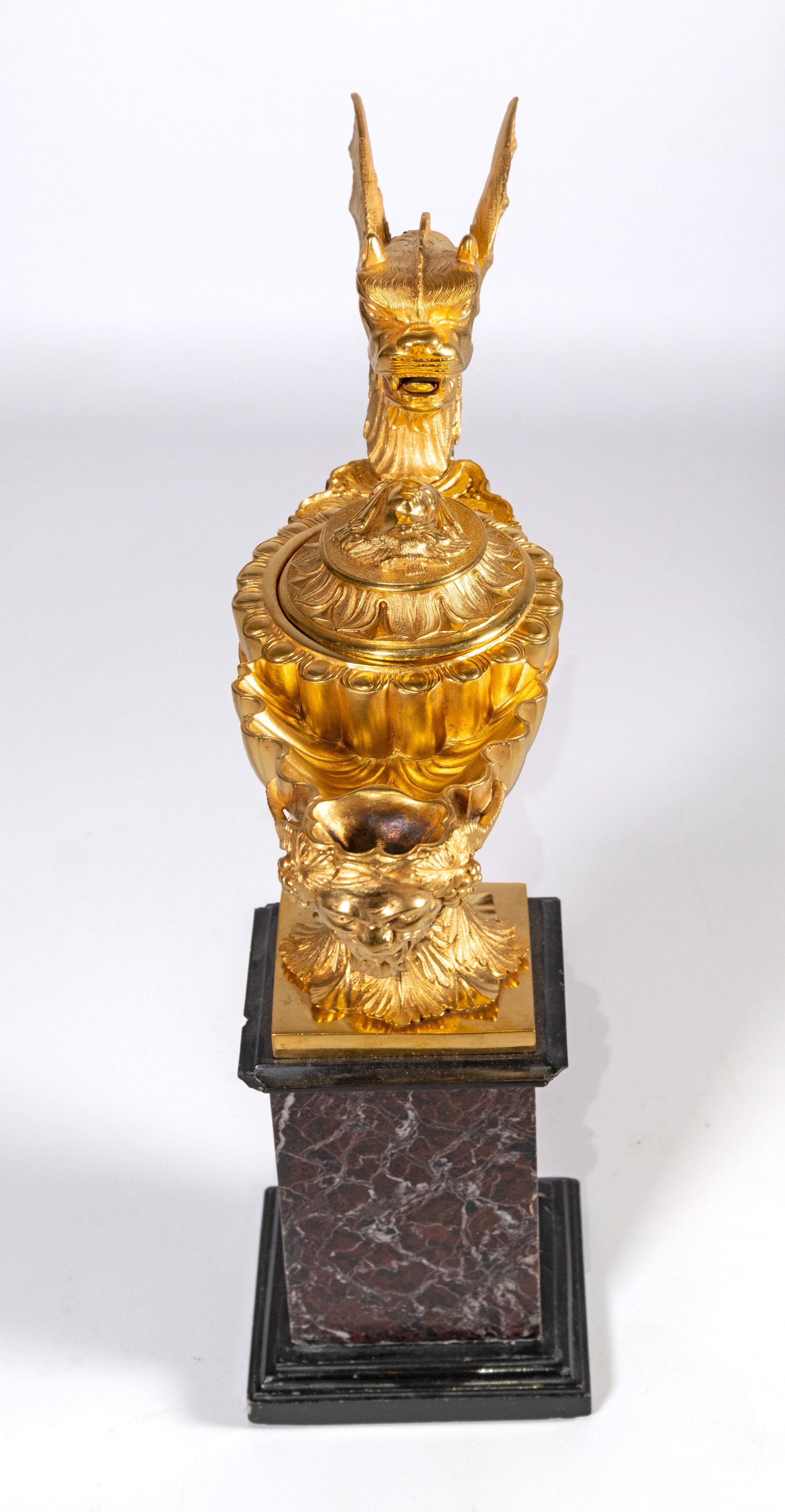 Lucerna in bronzo dorato alla maniera di Benedetto Boschetti, con figura di drago, Roma, XIX seco...