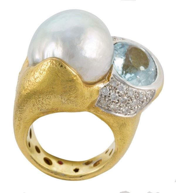 Anello in oro con acquamarina perla brillanti gr. 29,60