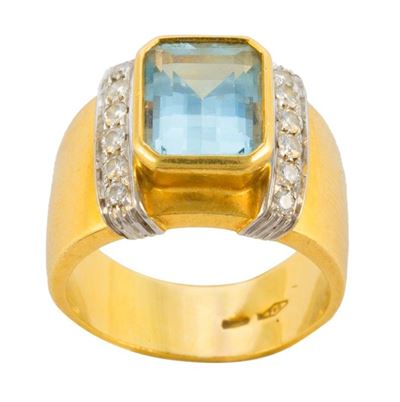 Anello in Oro Giallo Gr 10.40 con Acquamarina Brillani 32/32