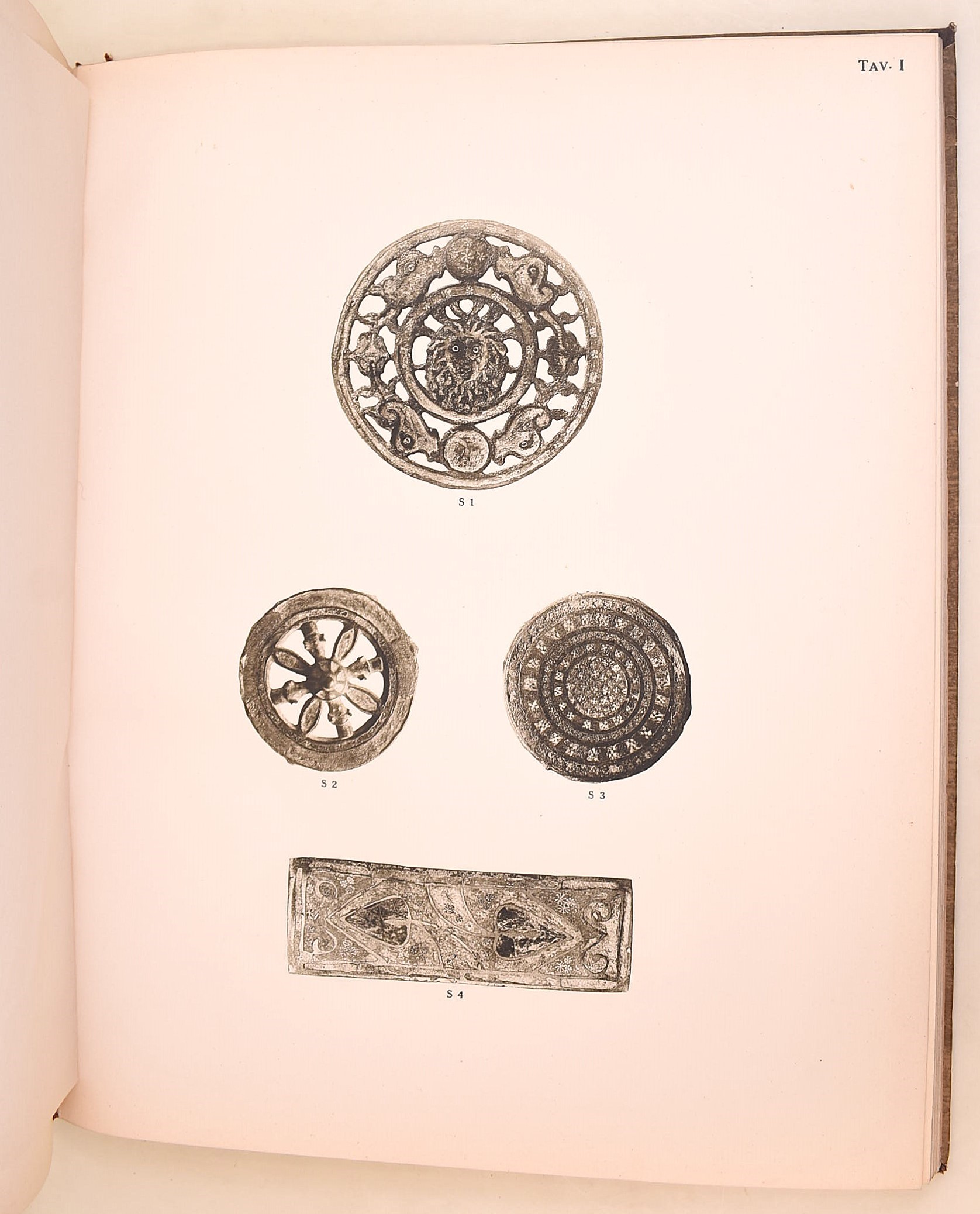 Stohlman, F.: Gli smalti del museo sacro vaticano, 1939