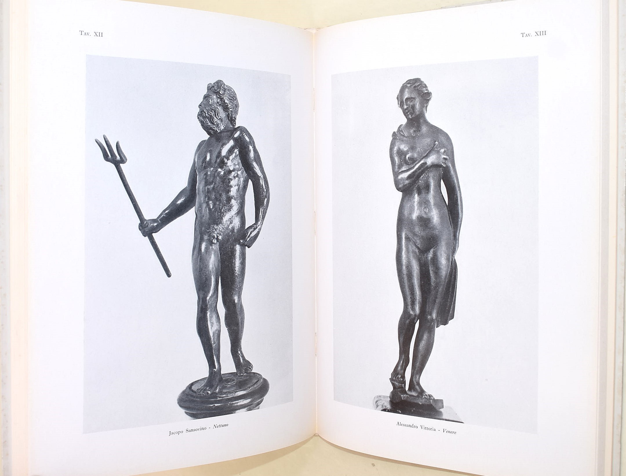 Mariani, Valerio: Studiando Piranesi (1938) e La Collezione Auriti. Catalogo (1964)