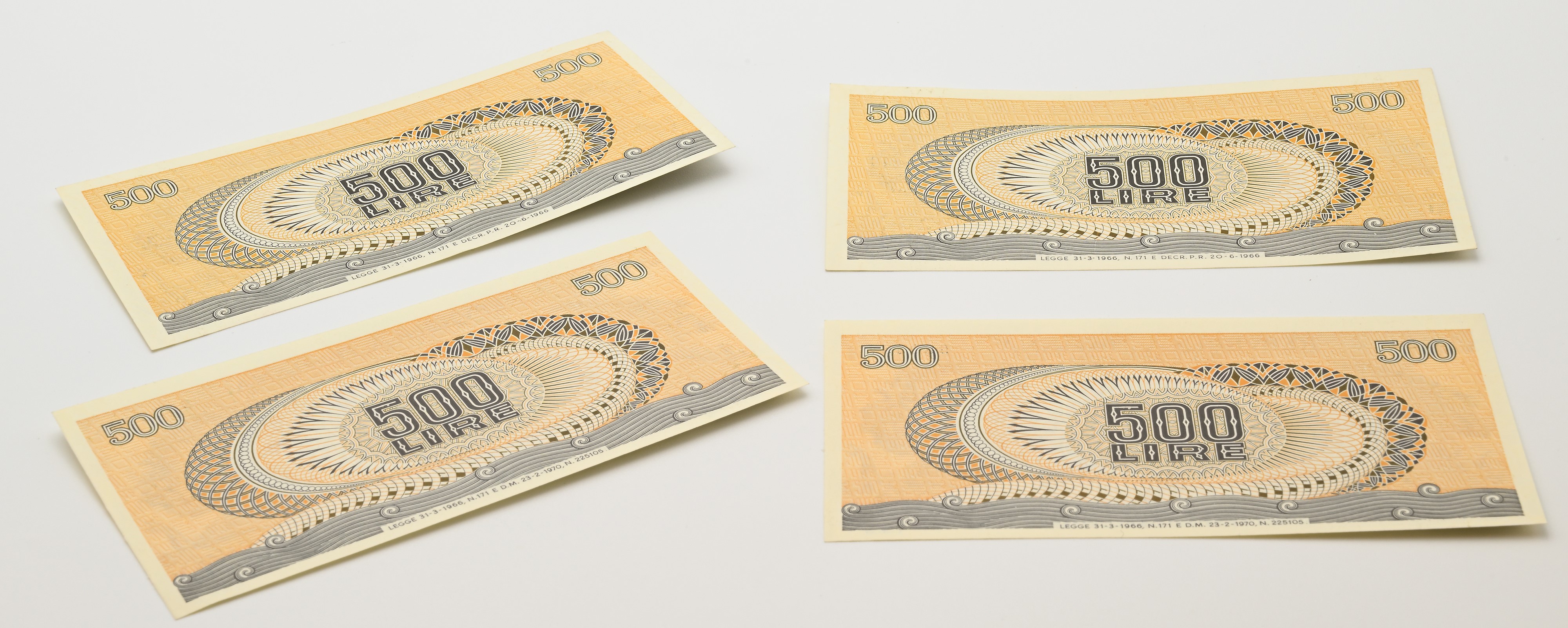 Repubblica Italiana, 4 banconote da 500 lire