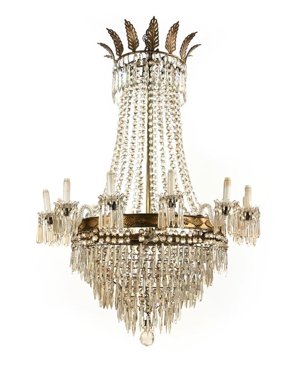 Grande lampadario in bronzo dorato a dodici luci, XIX secolo