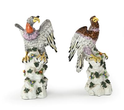 Manifattura di Meissen, Coppia di sculture in porcellana policroma raffiguranti avvoltoi (fine XV...