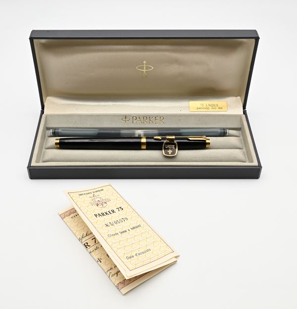 Parker 75 Laque - Penna stilografica in metallo placcato in oro giallo e lacca nera