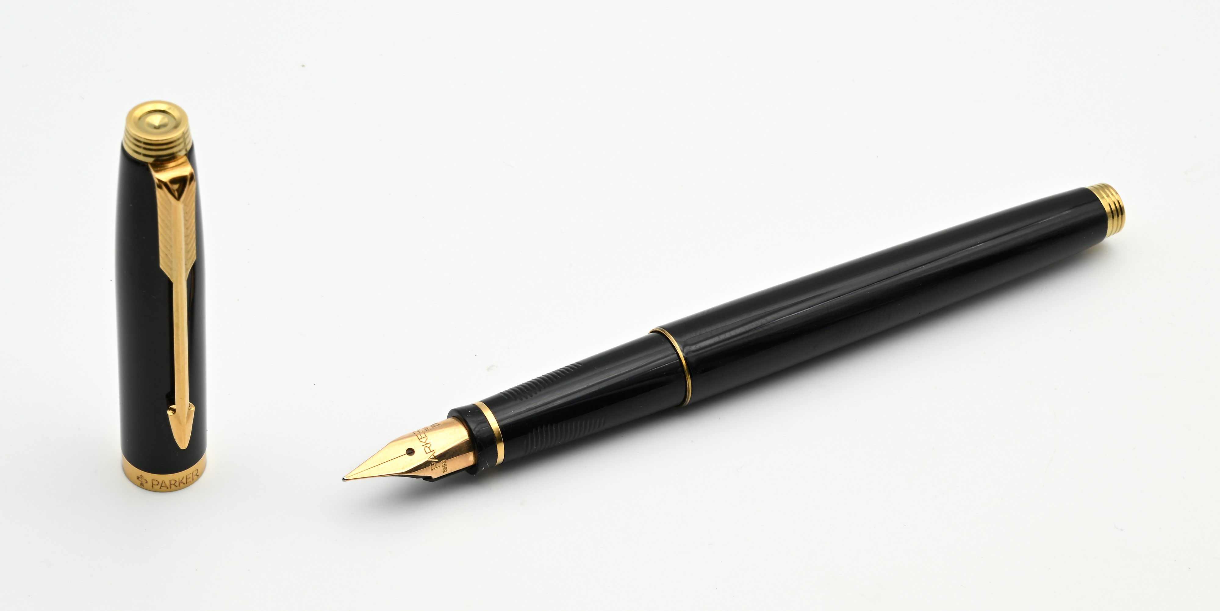 Parker, 75 Laque – Penna stilografica in metallo placcato oro giallo e lacca nera