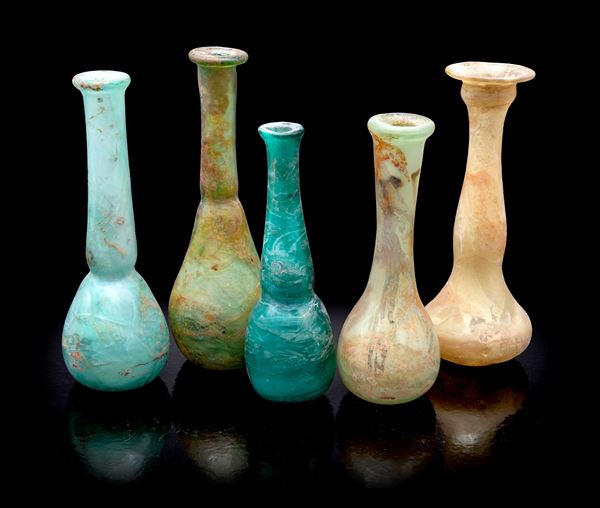 Lotto di cinque vasi in vetro di Murano, modello Scavo