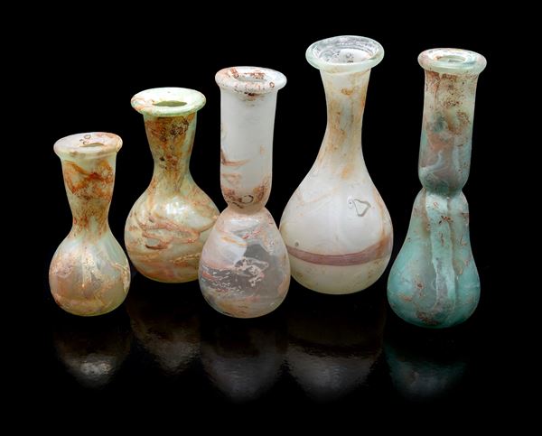Lotto di cinque vasi in vetro di Murano, modello Scavo