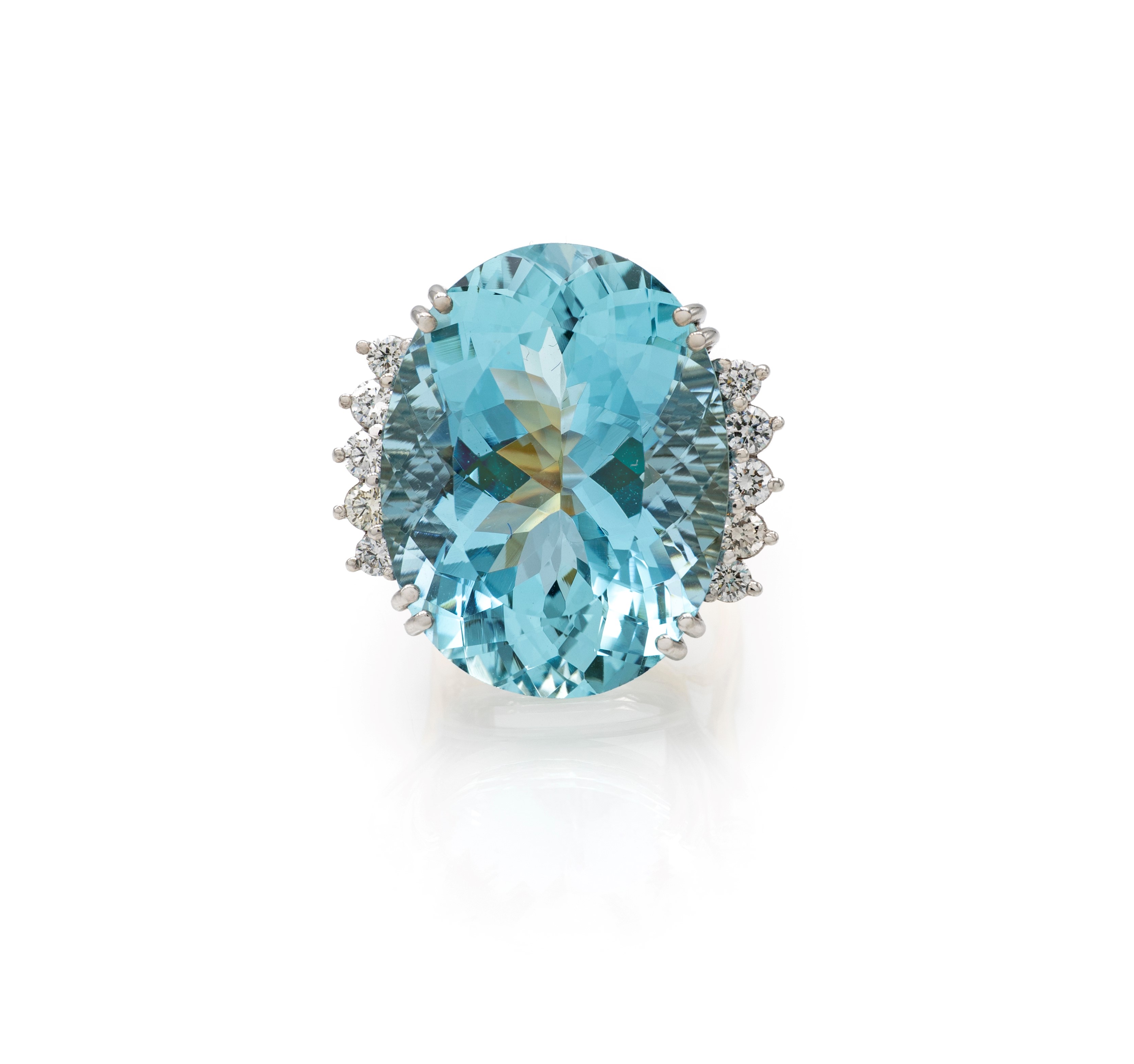 Anello in oro, acquamarina e brillanti