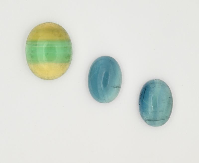 Lotto di 3 fluoriti cabochon