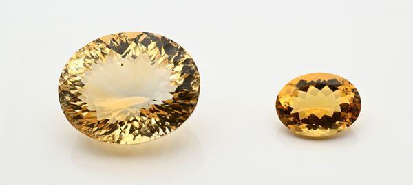 Due quarzi citrini in taglio ovale