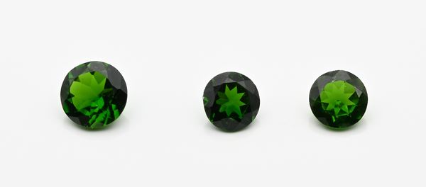 Lotto di 3 diopside in taglio rotondo brillante