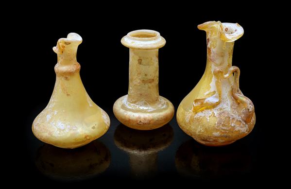 Lotto di tre vasi in vetro di Murano modello Scavo
