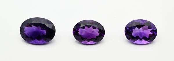 Lotto di 3 ametiste in taglio ovale