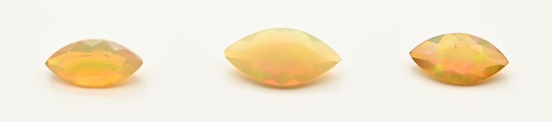 Lotto di tre opali in taglio navette