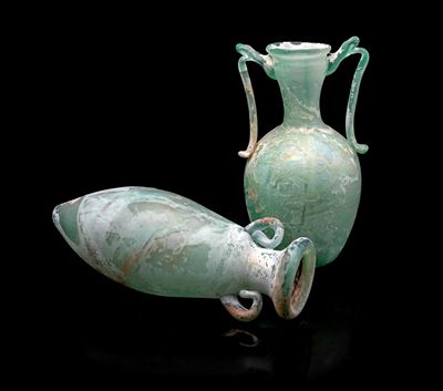 Vetreria Cenedese, Lotto di due vasi modello Scavo in vetro di Murano, colore verde acqua
