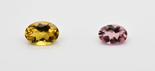 Due tormaline in taglio ovale gialla e rosa